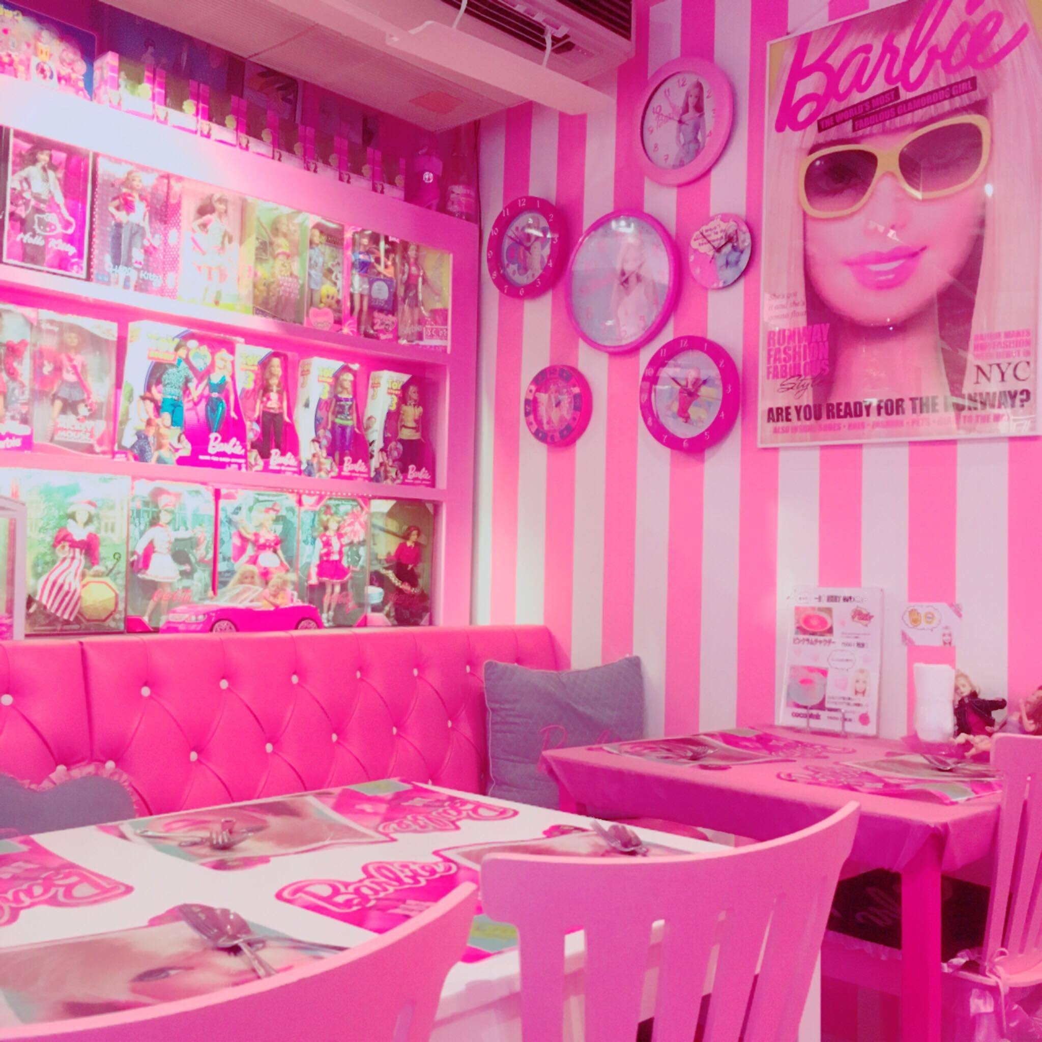 pinkholidaycafe