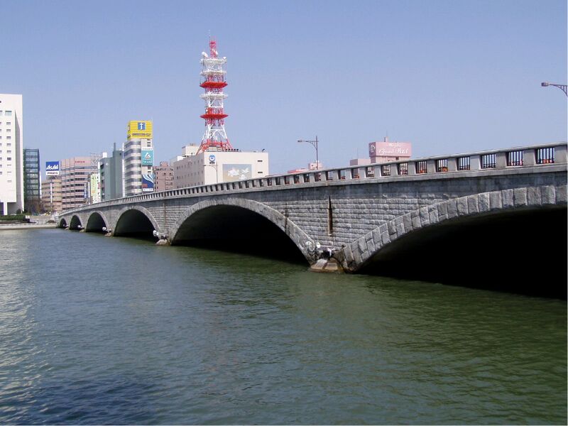 萬代橋