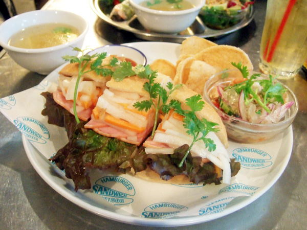 ぺパ・カフェ フォレスト