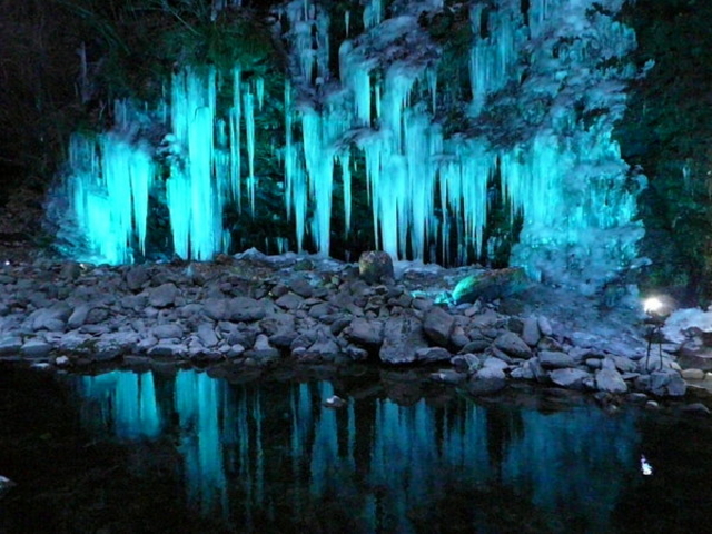 秩父・三十槌の氷柱