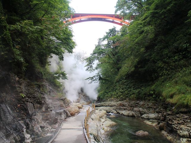 小安峡大噴湯