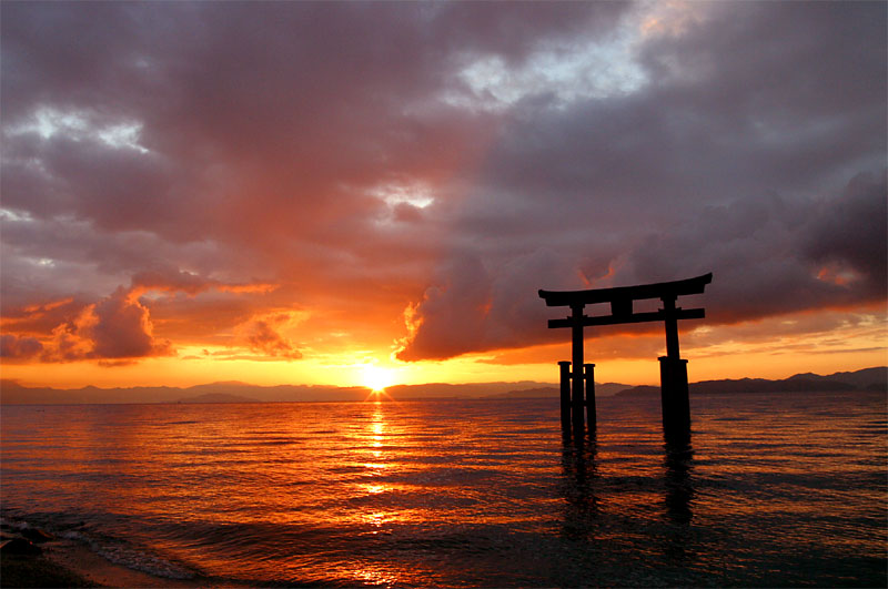 白鬚神社
