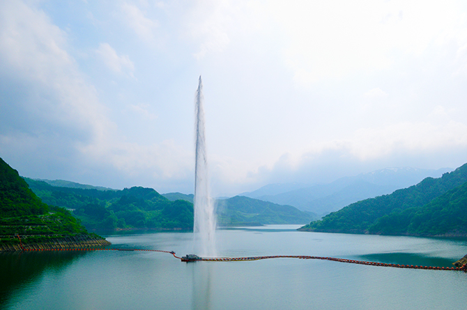 月山湖大噴水