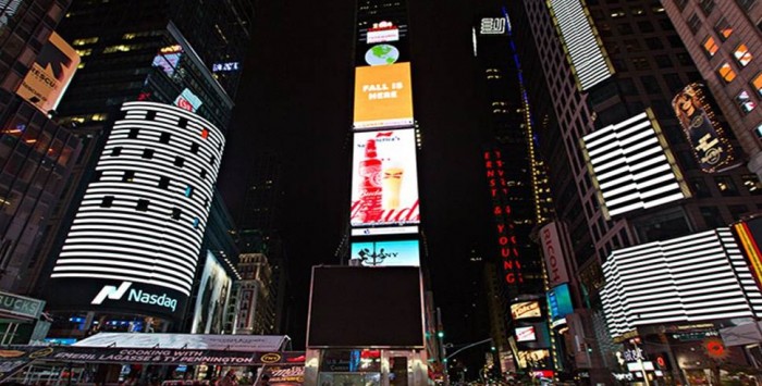 タイムズスクエア　Times Square