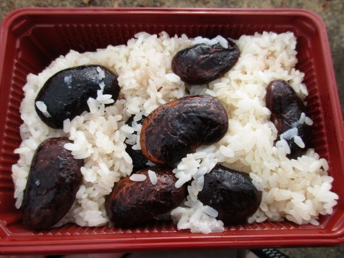 柏倉製菓の花豆赤飯