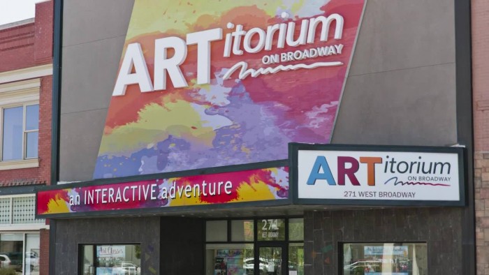 ARTitorium on Broadway（アートイトリウムブロードウェイ）